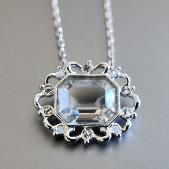 Swarovski Emerald Cut Necklace - Picture 4 of 15